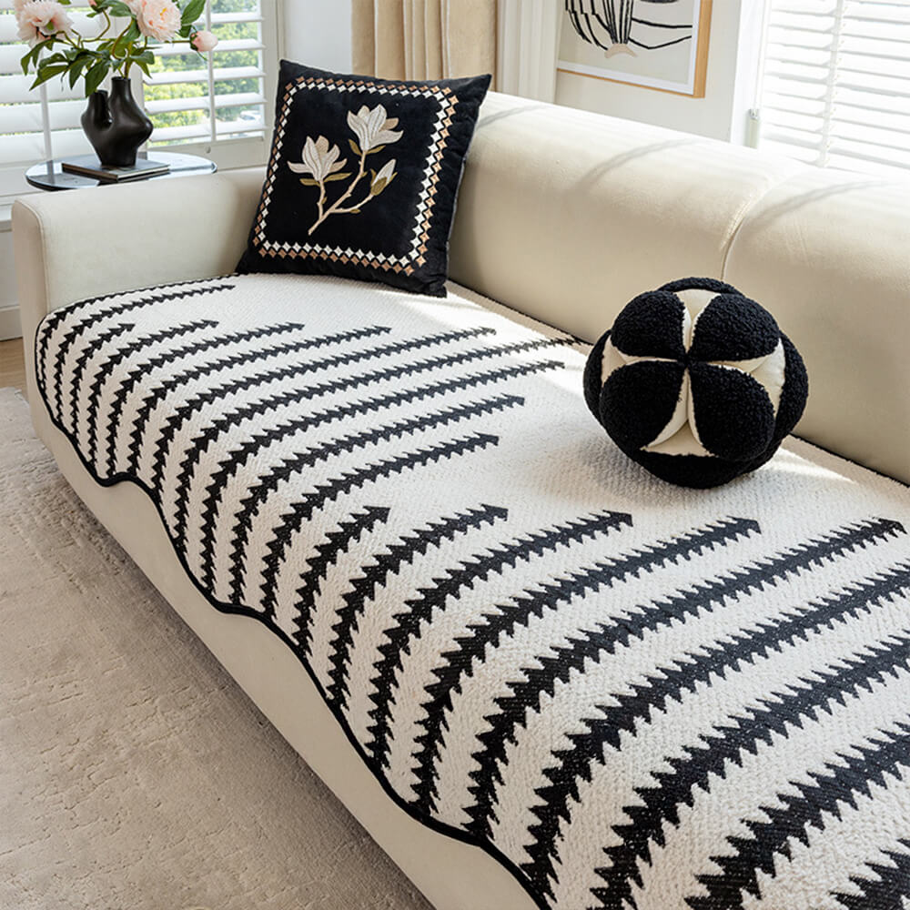 Wavelle LuxeCover™ | Couch Cover with Wavy Edges