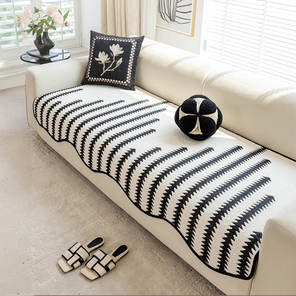 Wavelle LuxeCover™ | Couch Cover with Wavy Edges