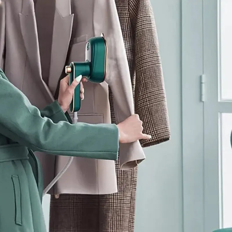 Compact 2-in-1 mini steam iron for effortless ironing