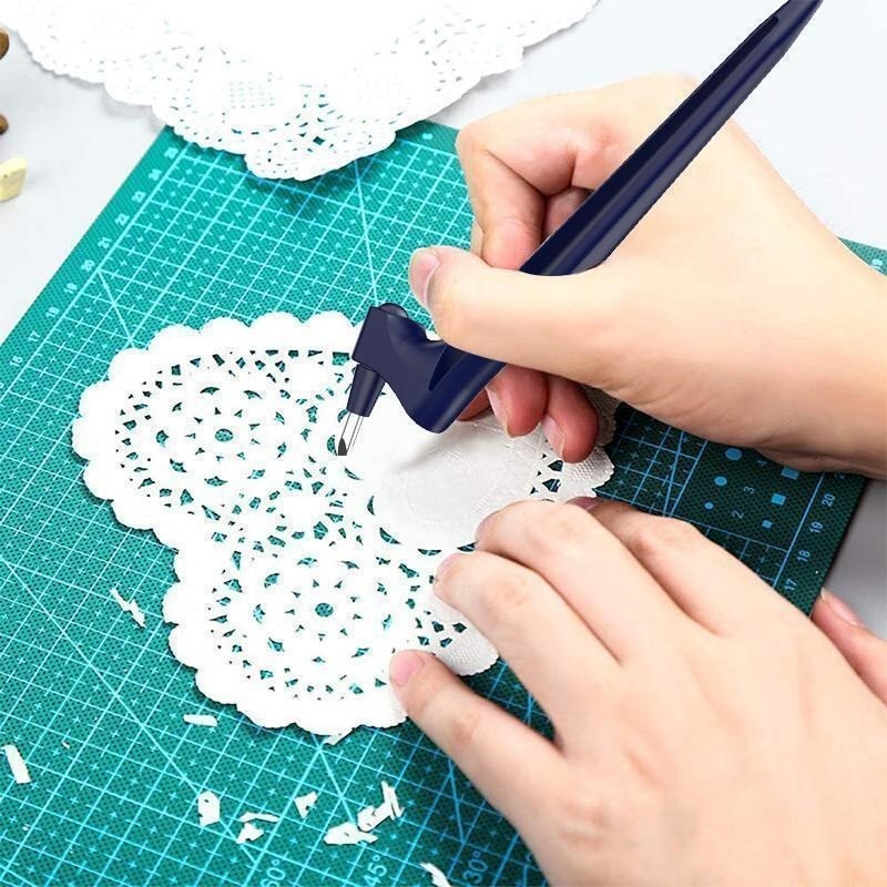 Handmade cutting tool with 360° rotating blade