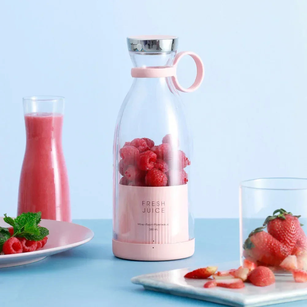 JuicyGo™ – Prepare fresh smoothies anywhere in no time