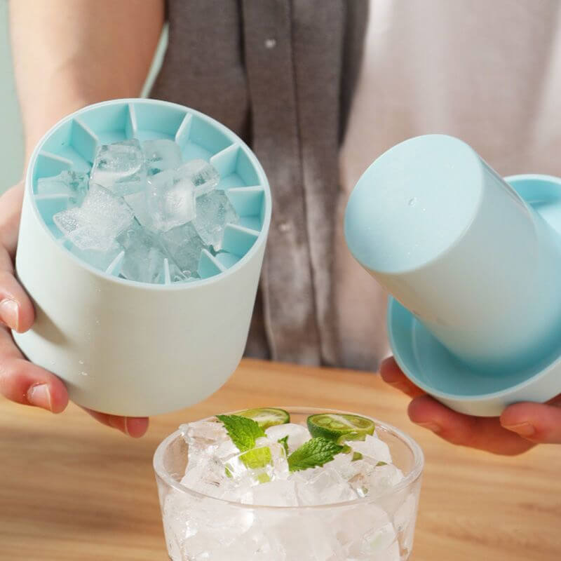 1+1 FREE | FrozenIce™ - Portable Silicone Ice Cube Maker with Lid