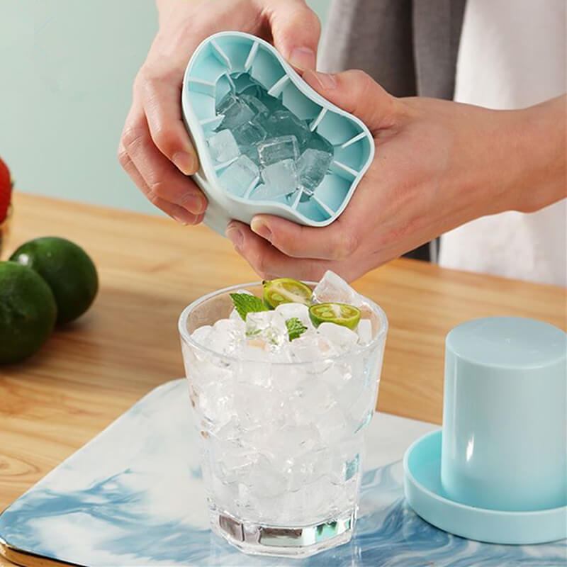 1+1 FREE | FrozenIce™ - Portable Silicone Ice Cube Maker with Lid