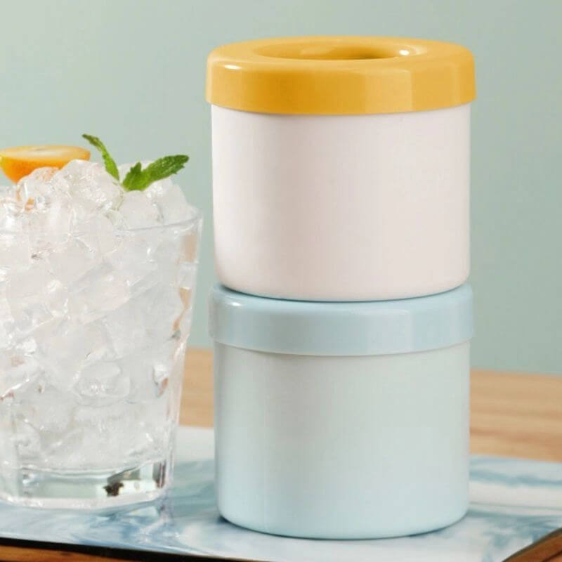 1+1 FREE | FrozenIce™ - Portable Silicone Ice Cube Maker with Lid