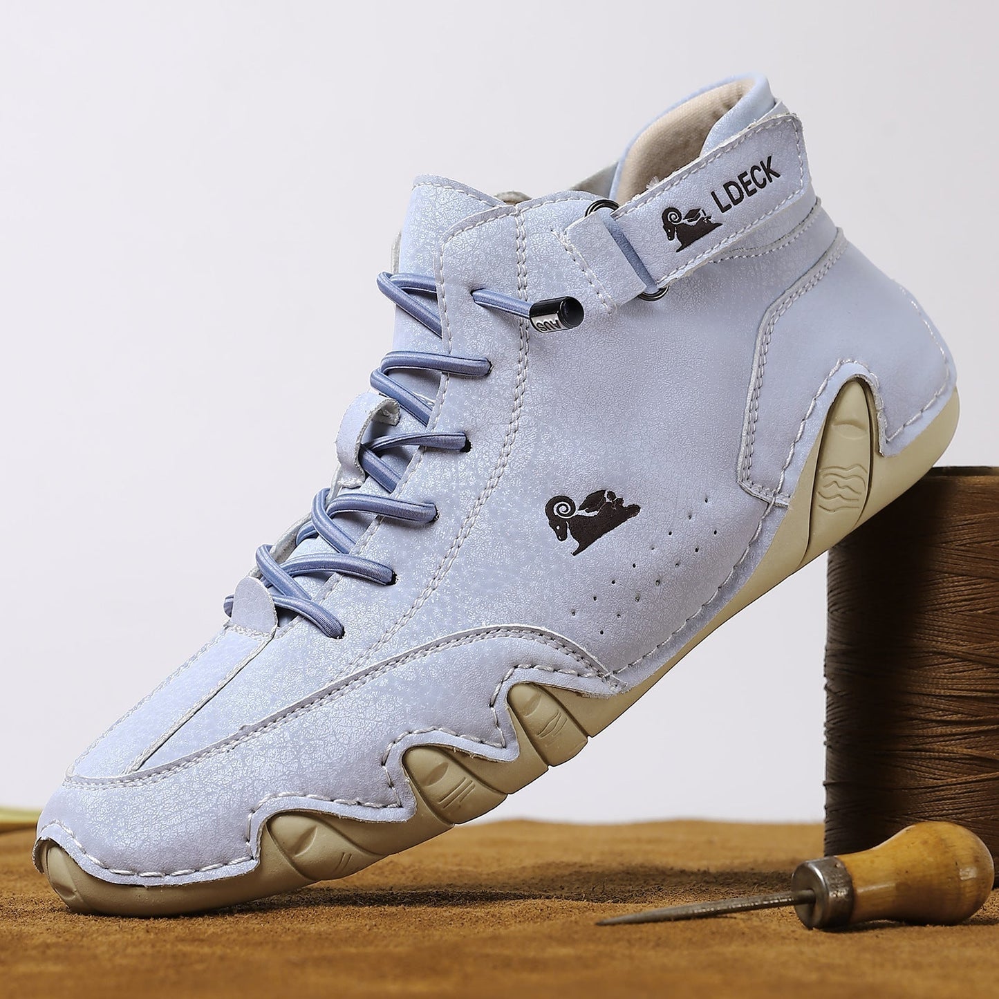 MinoLDeck – Orthopedic and Breathable Shoes