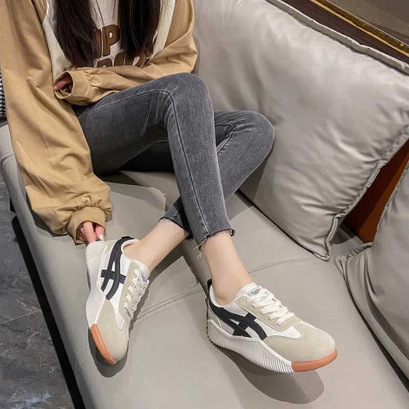 Orthopedic sneakers: comfort and style for your feet