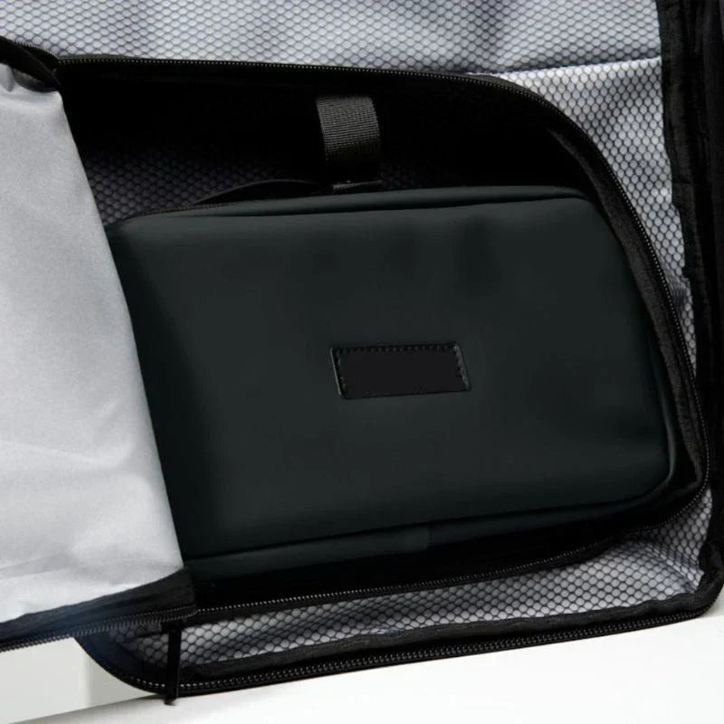 Travel backpack| Versatile bag for space-saving travel