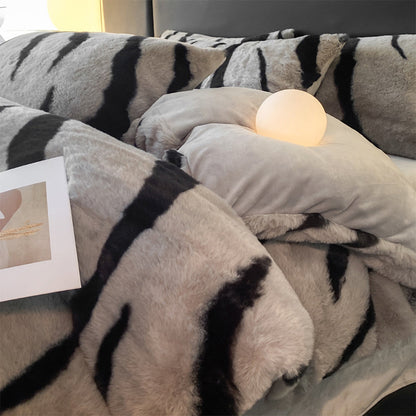 Eclectic Fluffy Bed Sheet Set With Zebra Pattern
