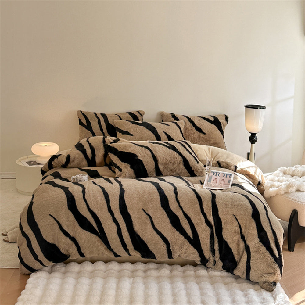 Eclectic Fluffy Bed Sheet Set With Zebra Pattern