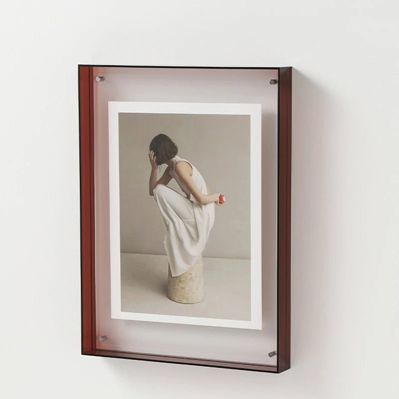 Minimalist Acrylic Photo Frame With Wall-Mounted Design