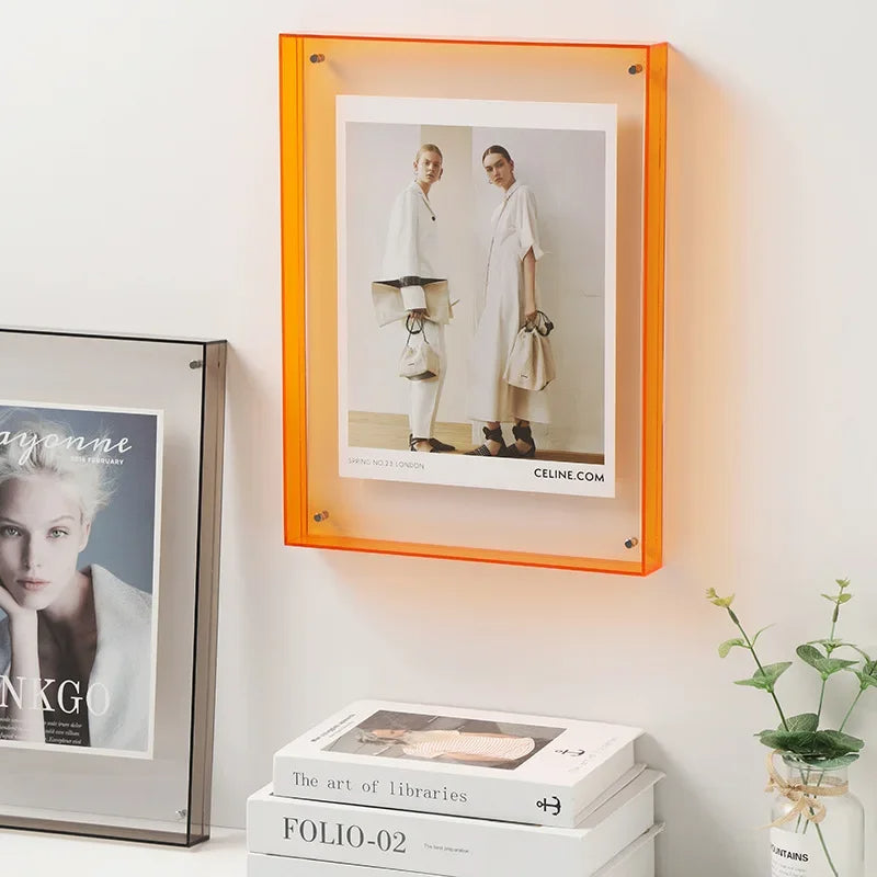 Minimalist Acrylic Photo Frame With Wall-Mounted Design