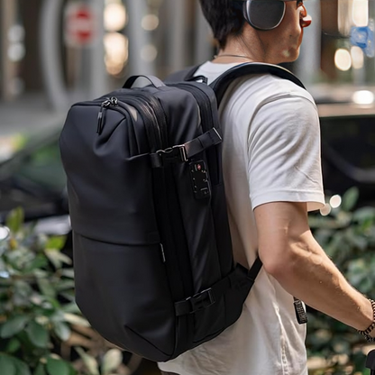 Travel backpack| Versatile bag for space-saving travel