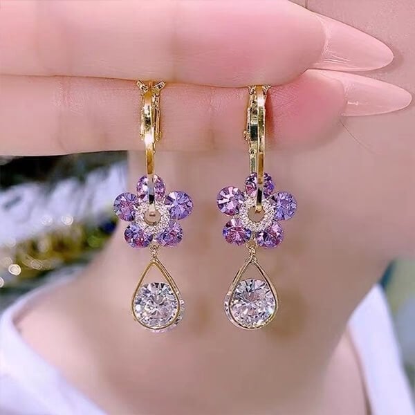 BlossomGlam™ flower crystal earrings - for the glamour that enriches your life