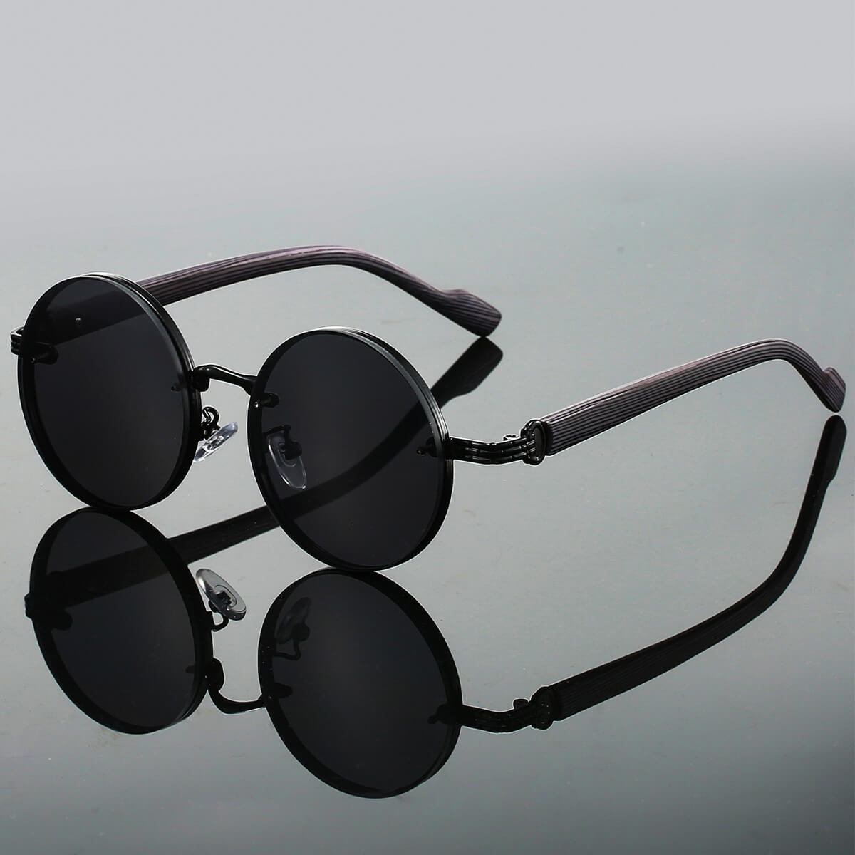 Vintage-Inspired Round Sunglasses with Mixed-Material Textured Temples