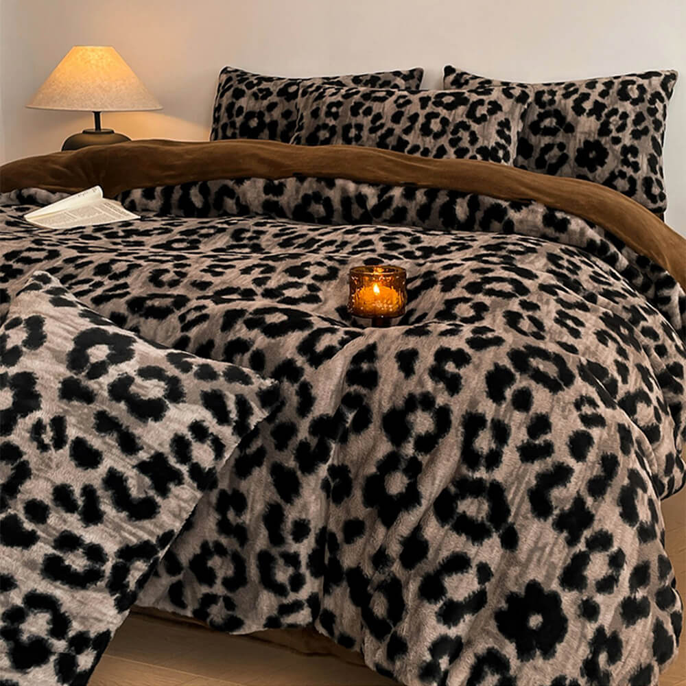 Velvet Leopard Print Bed Sheet Set With Plush Texture