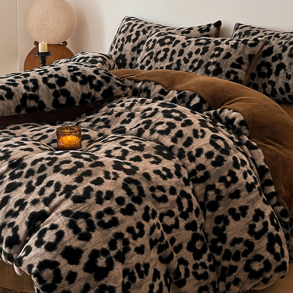 Velvet Leopard Print Bed Sheet Set With Plush Texture