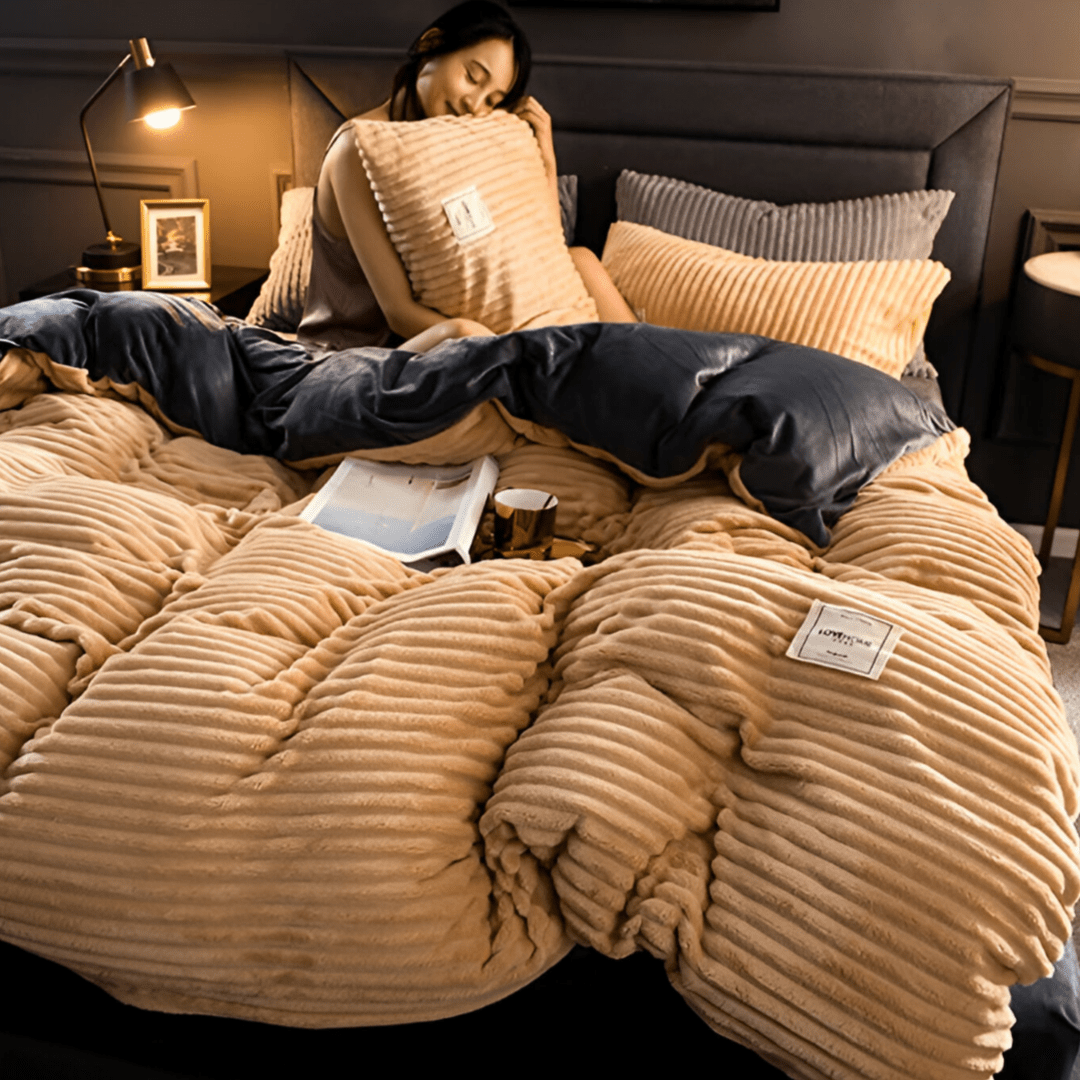 Contemporary Plush Comforter With Ribbed Texture