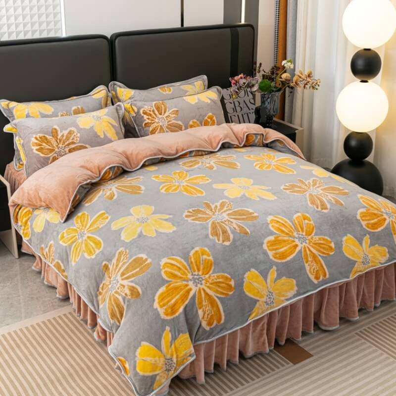 Velvet Bed Sheet Set With Leaf Pattern and Pillow Shams