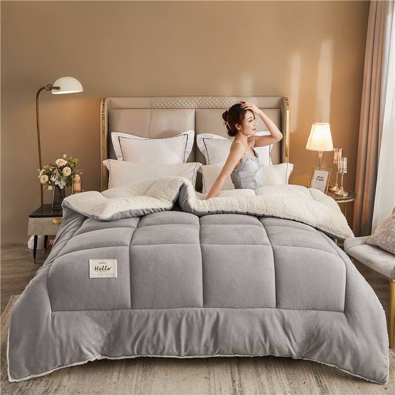 Contemporary Fleece-Lined Winter Comforter With Plush Texture