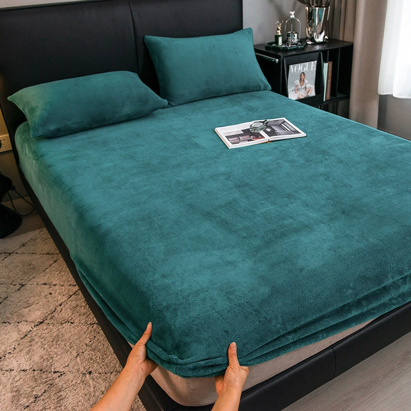 Contemporary Velvet Fitted Sheet With Plush Texture