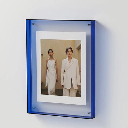 Minimalist Acrylic Photo Frame With Wall-Mounted Design