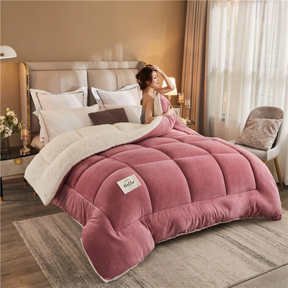 Contemporary Fleece-Lined Winter Comforter With Plush Texture