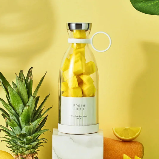 JuicyGo™ – Prepare fresh smoothies anywhere in no time