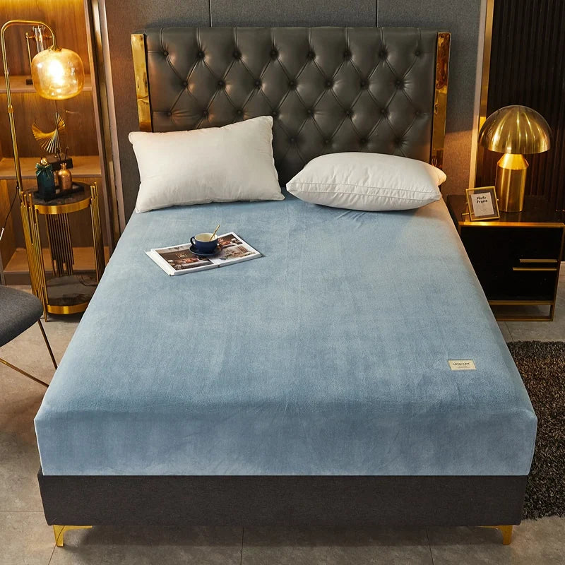 Velvet Fitted Sheet With Elastic Corners