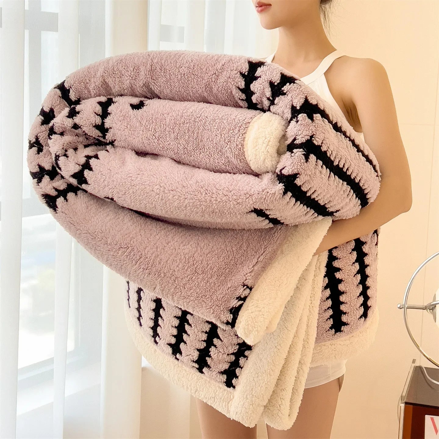 Flannel Blanket With Plush Sherpa Fleece