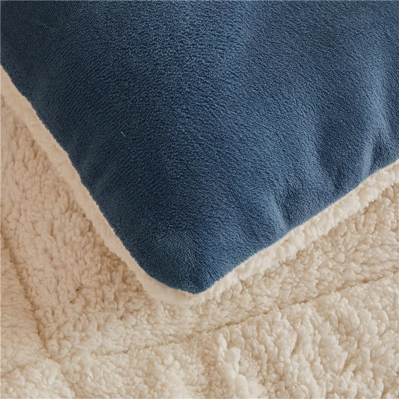 Contemporary Fleece-Lined Winter Comforter With Plush Texture