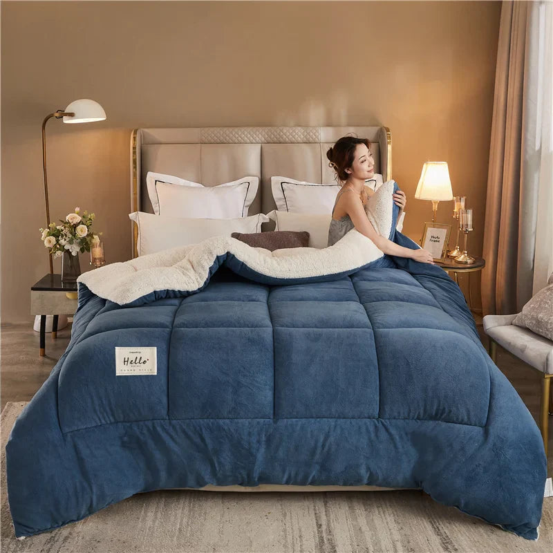 Contemporary Fleece-Lined Winter Comforter With Plush Texture