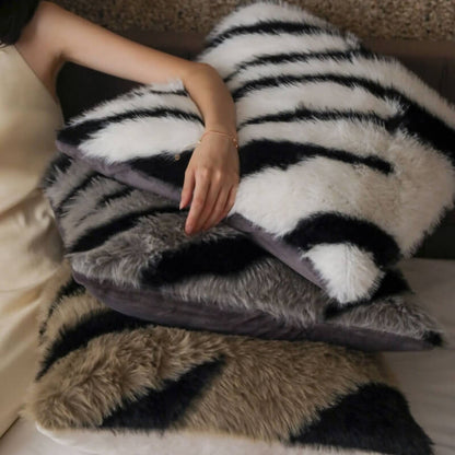 Eclectic Fluffy Bed Sheet Set With Zebra Pattern