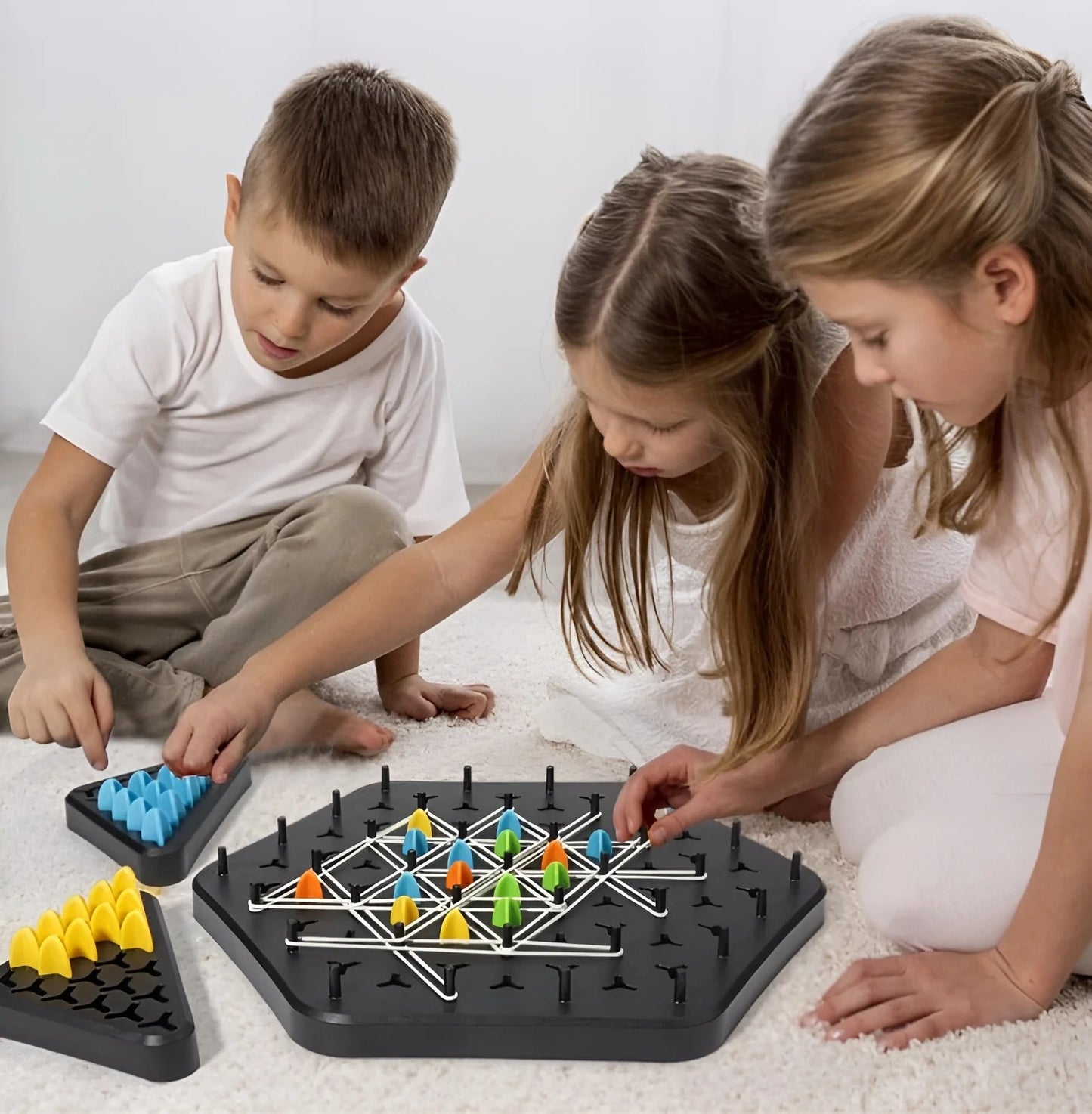 ChainMate™ | Chain Triangle Chess Game