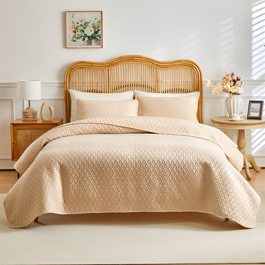 Minimalist Beige Quilted Bedspread Set